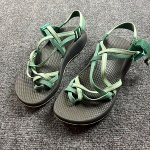 CHACO Women’s Mint Green ZX/2 Classic Sandal size: 8
